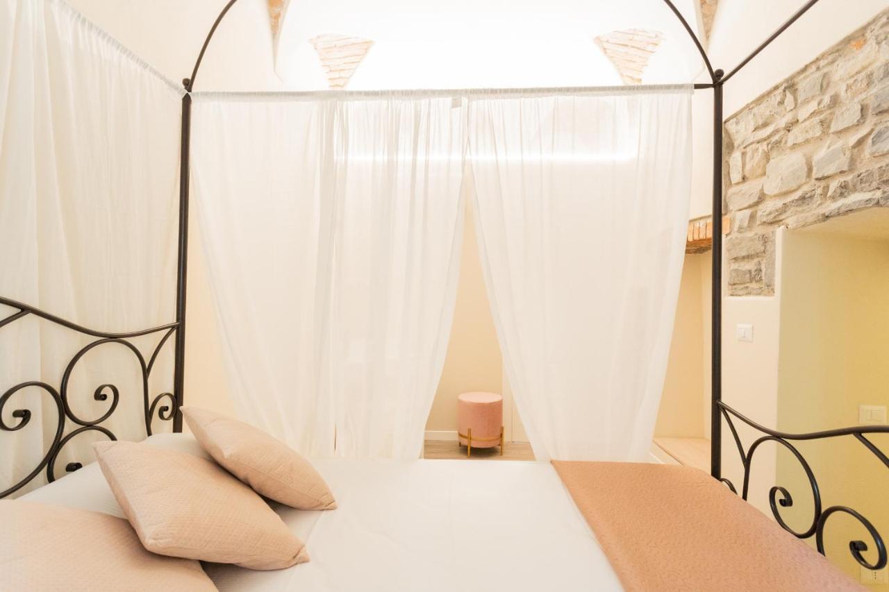Romantic Escape Centre With Jacuzzi & Parking By Rent