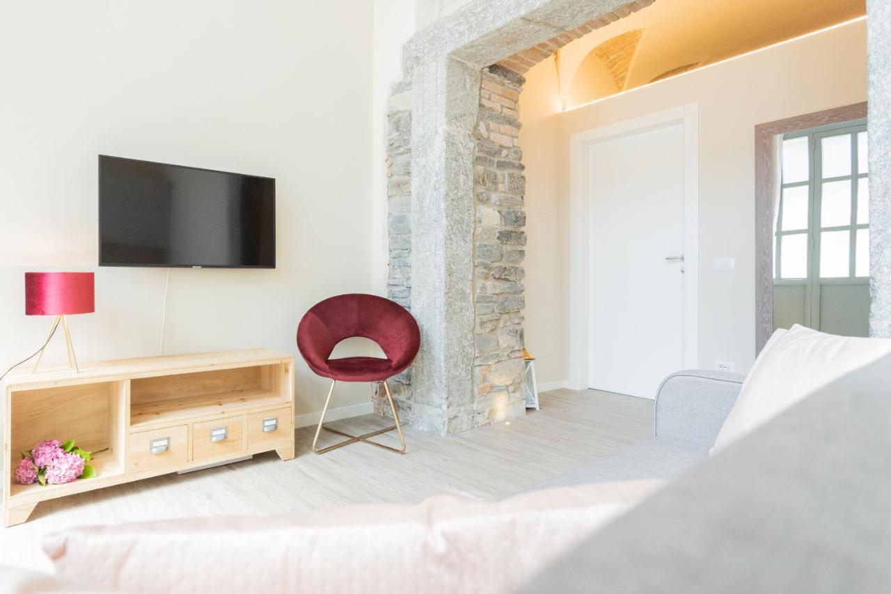 Appartement Romantic Escape Centre With Jacuzzi & Parking By Rent Como