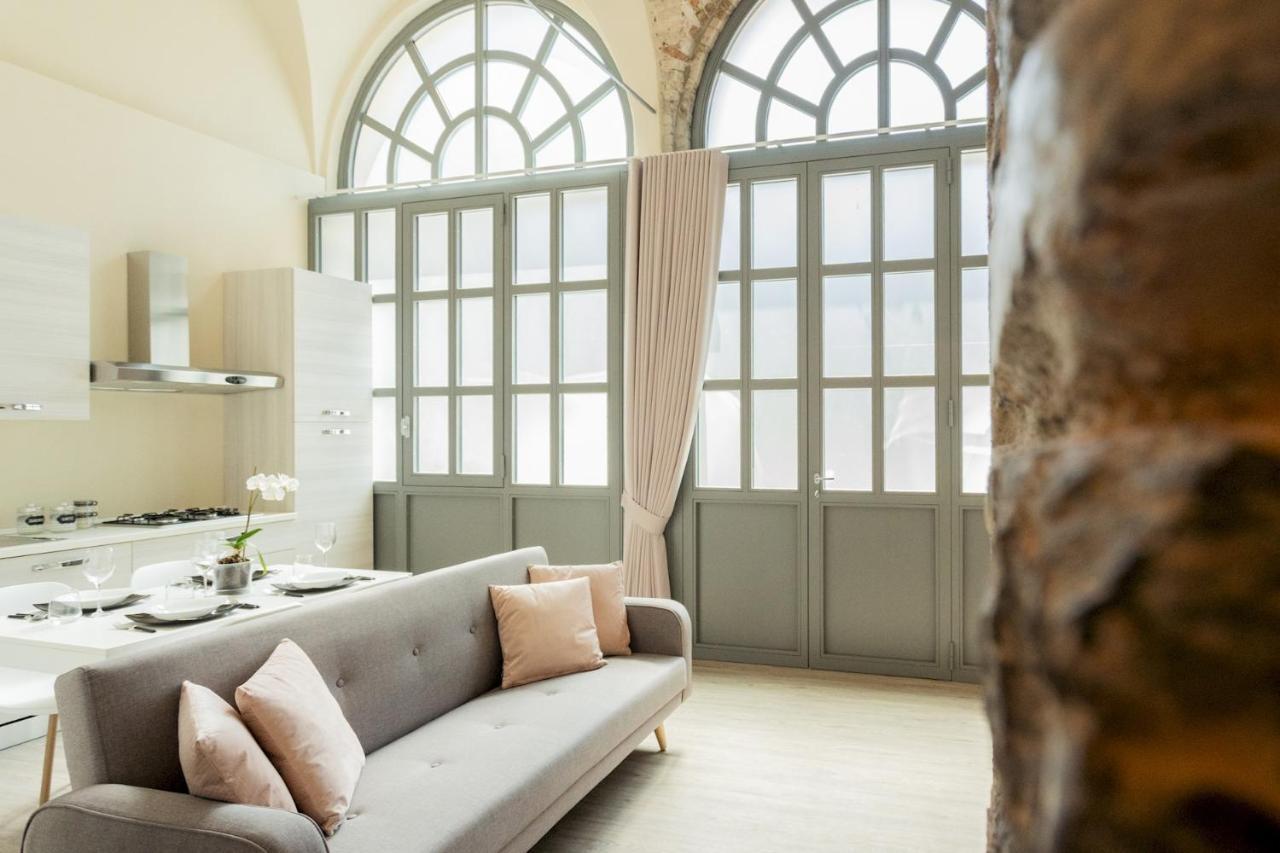 Romantic Escape Centre With Jacuzzi & Parking By Rent Como